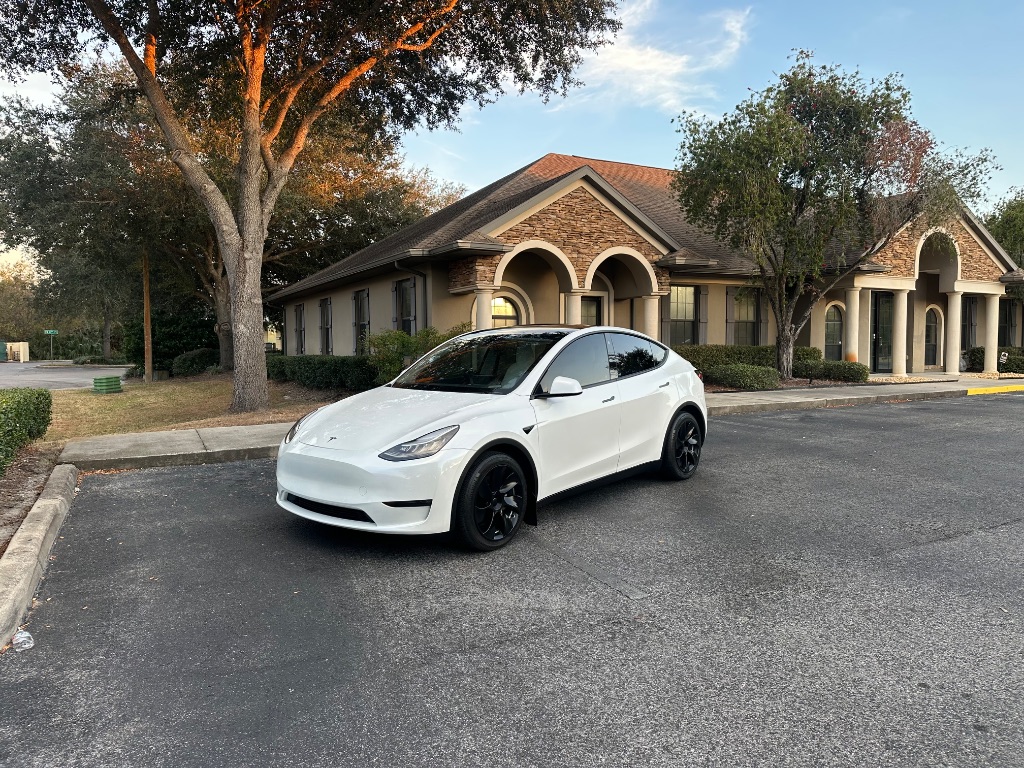 2021 Tesla Model Y Long Range photo 4