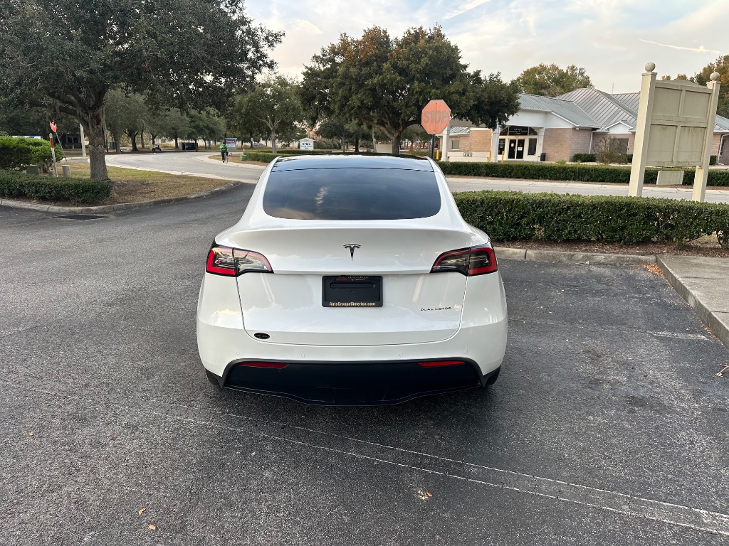 2021 Tesla Model Y Long Range photo 9