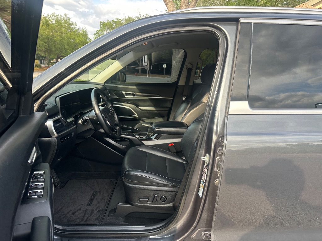2023 Kia Telluride S photo 13