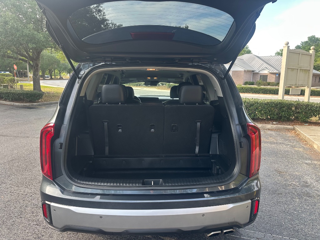 2023 Kia Telluride S photo 19