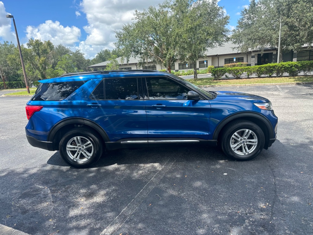 2022 Ford Explorer XLT photo 6