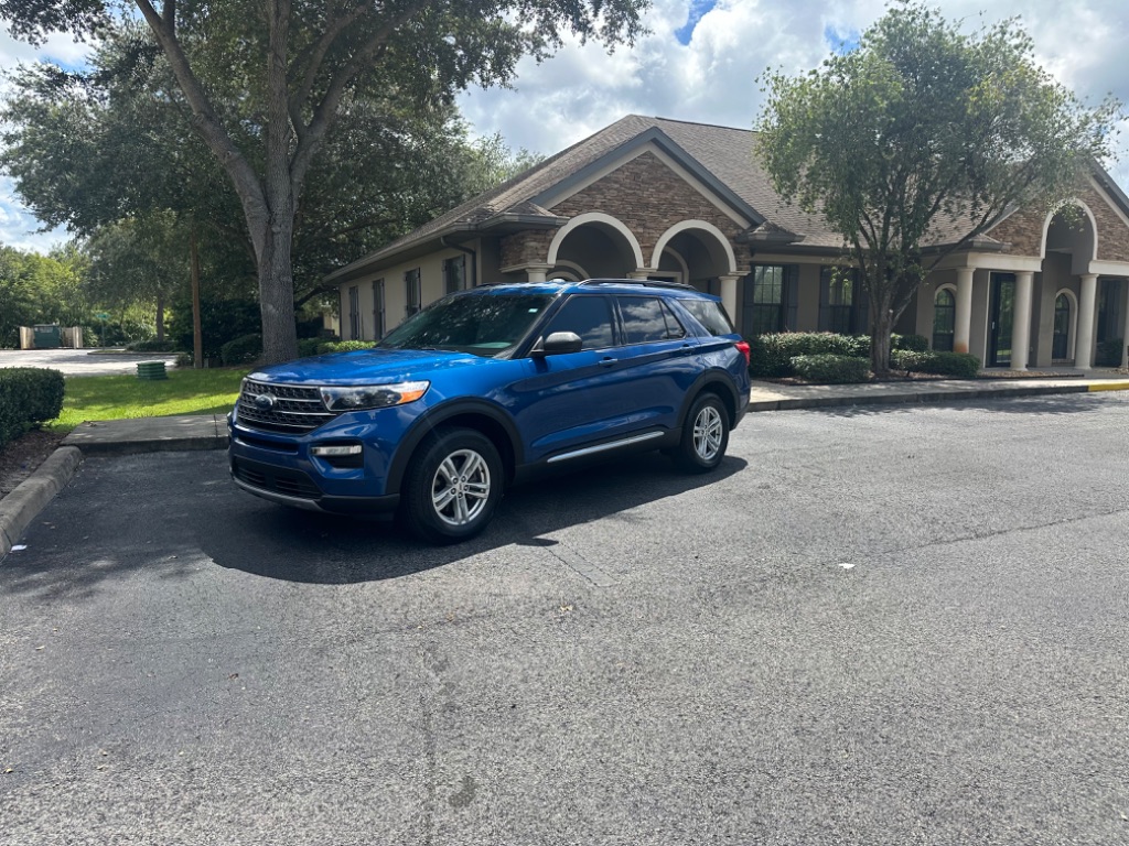 2022 Ford Explorer XLT photo 3