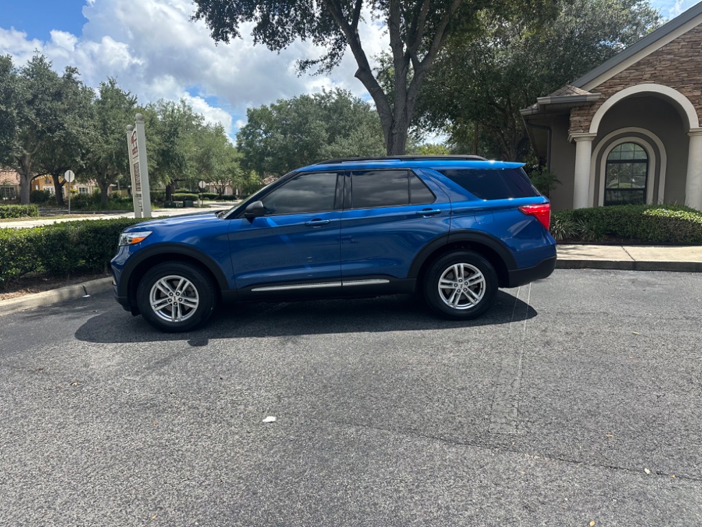 2022 Ford Explorer XLT photo 2