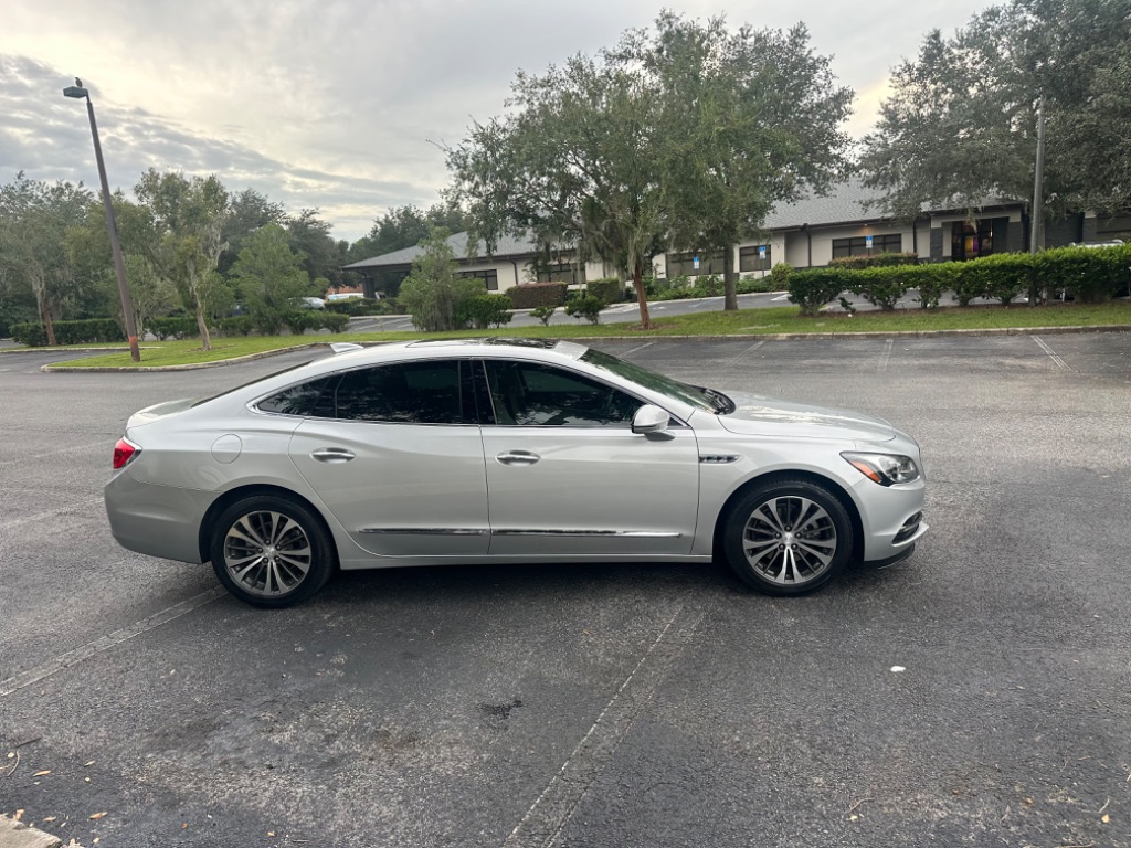 2017 Buick LaCrosse Premium photo 7