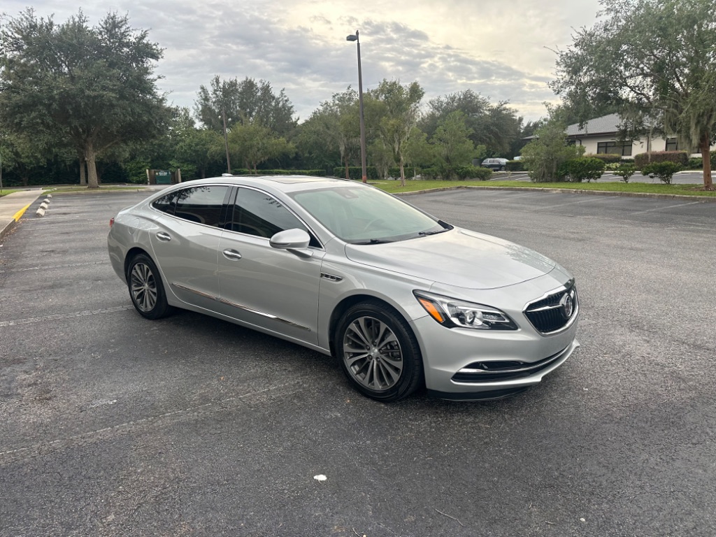 2017 Buick LaCrosse Premium photo 6