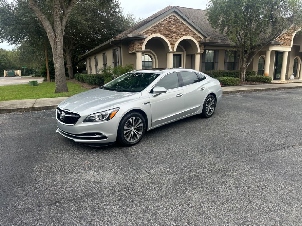 2017 Buick LaCrosse Premium photo 3