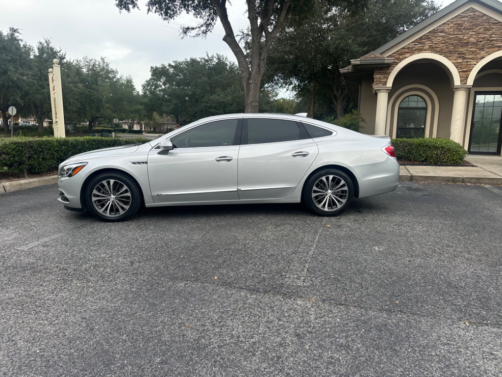 2017 Buick LaCrosse Premium photo 11