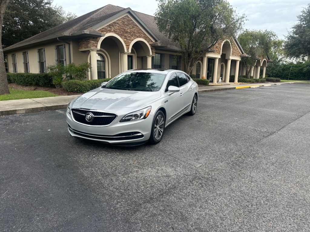 2017 Buick LaCrosse Premium photo 4