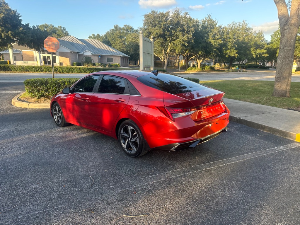 2021 Hyundai Elantra Limited photo 10