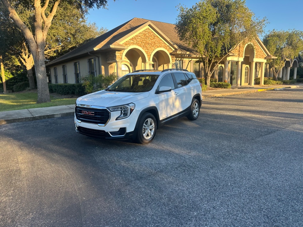 2023 GMC Terrain SLE photo 4