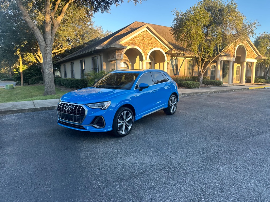 2020 Audi Q3 S Line Prestige photo 4