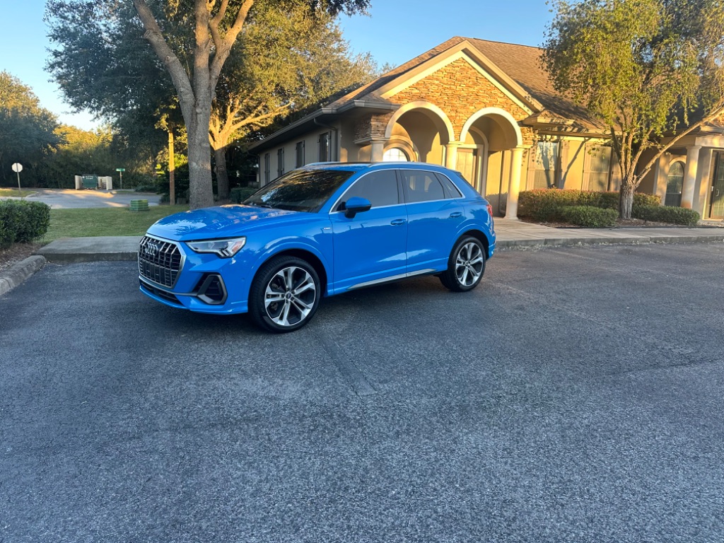 2020 Audi Q3 S Line Prestige photo 3