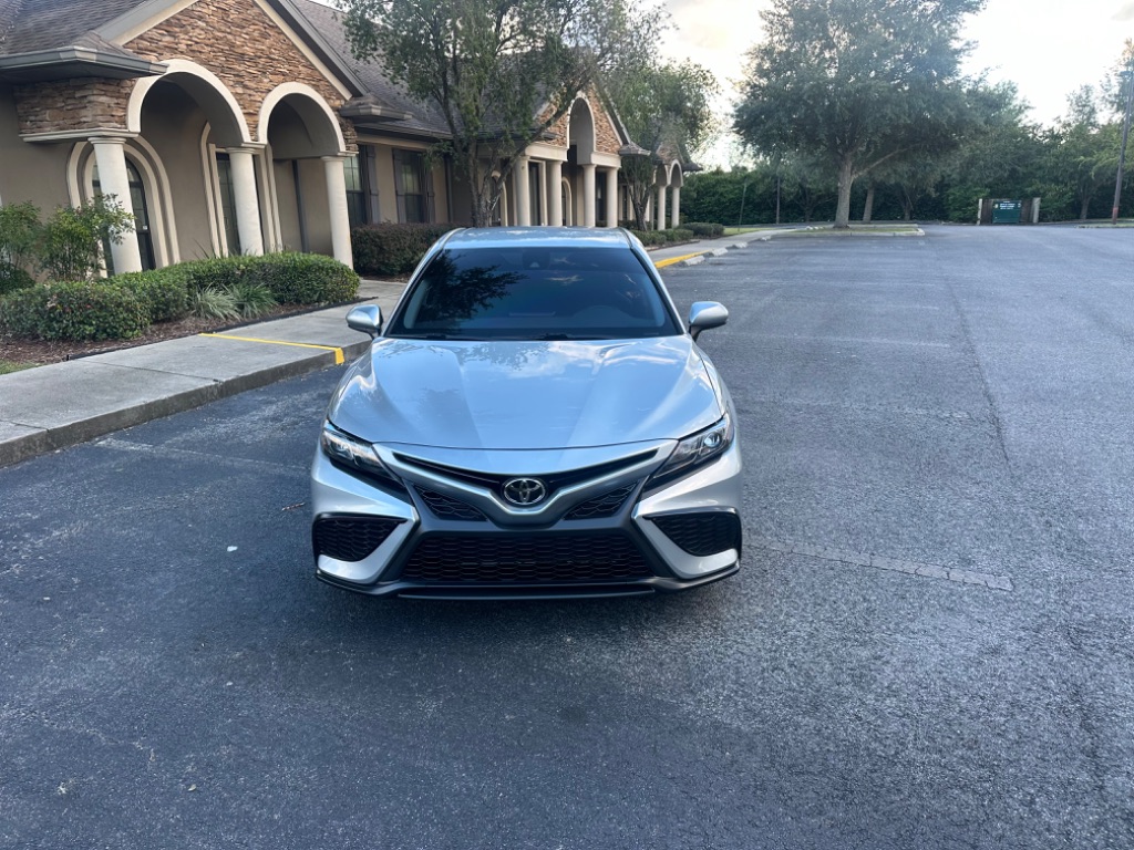 2021 Toyota Camry SE photo 5