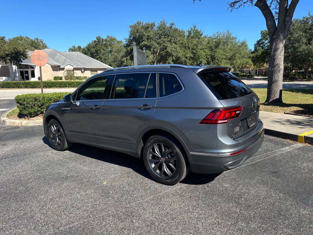 2023 Volkswagen Tiguan SE photo 10