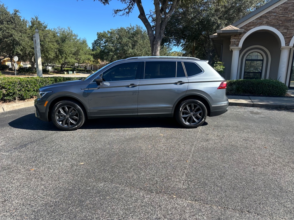 2023 Volkswagen Tiguan SE photo 11