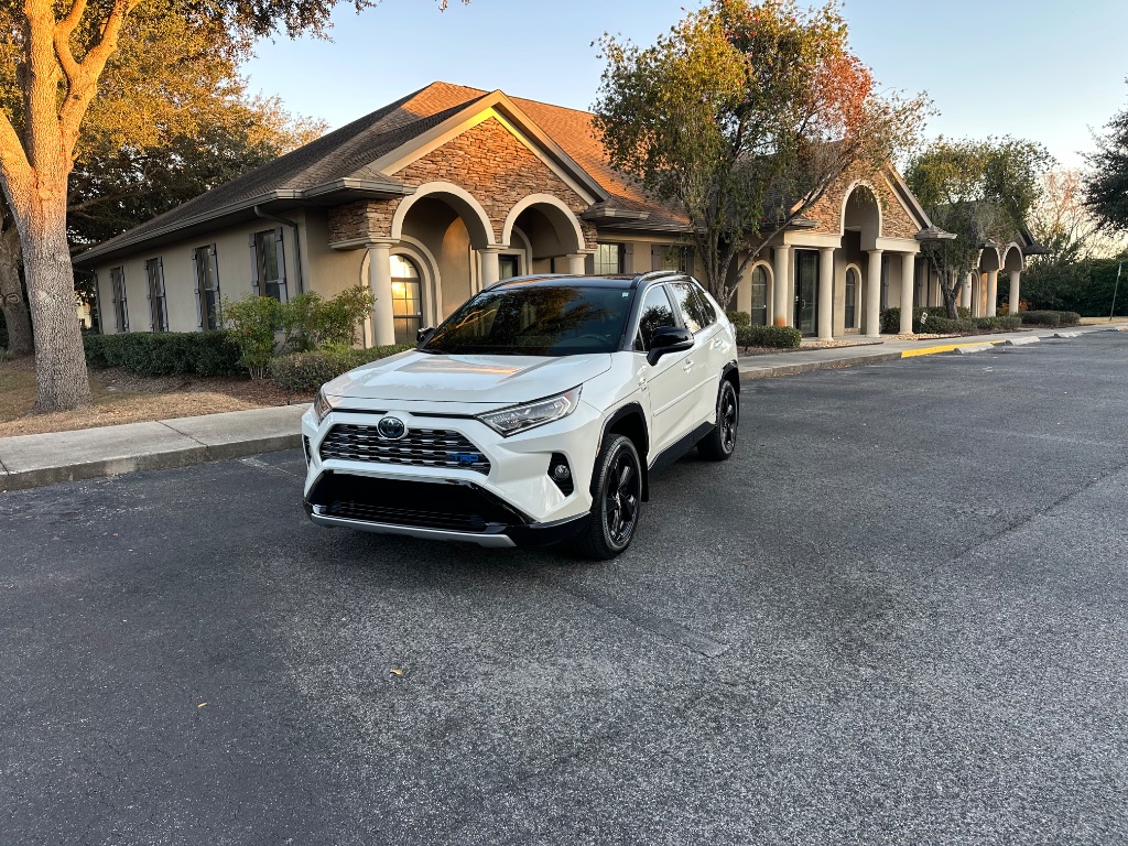 2019 Toyota RAV4 XSE photo 5