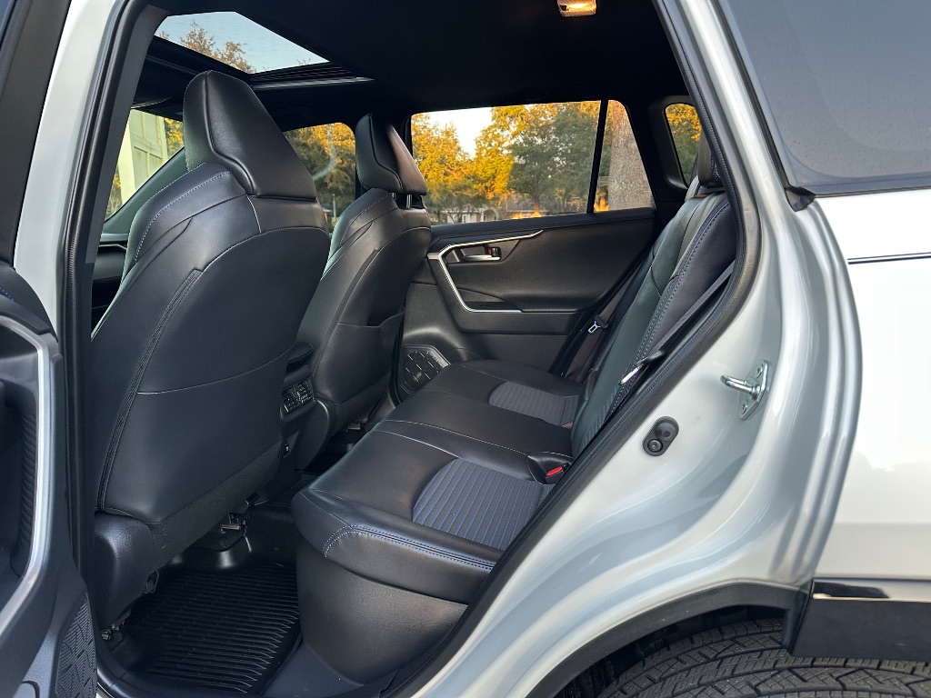 2019 Toyota RAV4 XSE photo 15