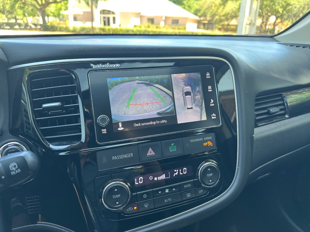 2018 Mitsubishi Outlander GT PHEV photo 17