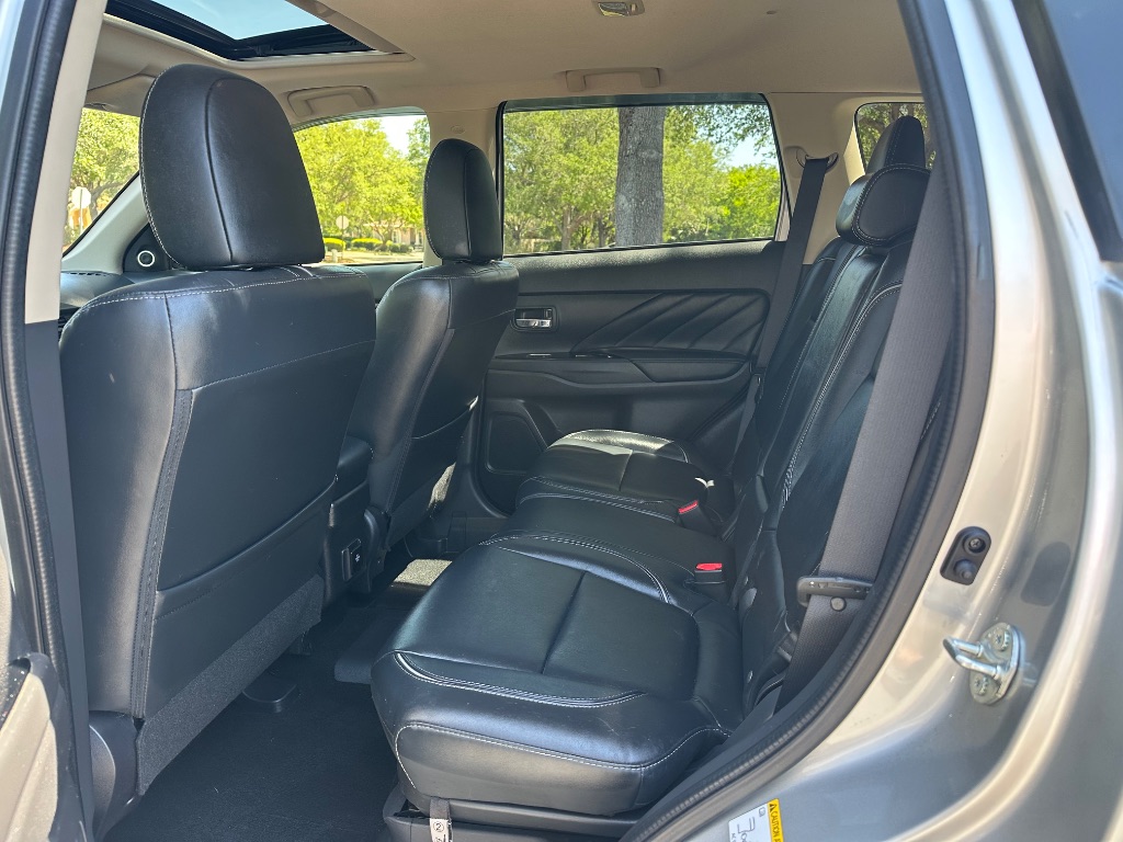 2018 Mitsubishi Outlander GT PHEV photo 13