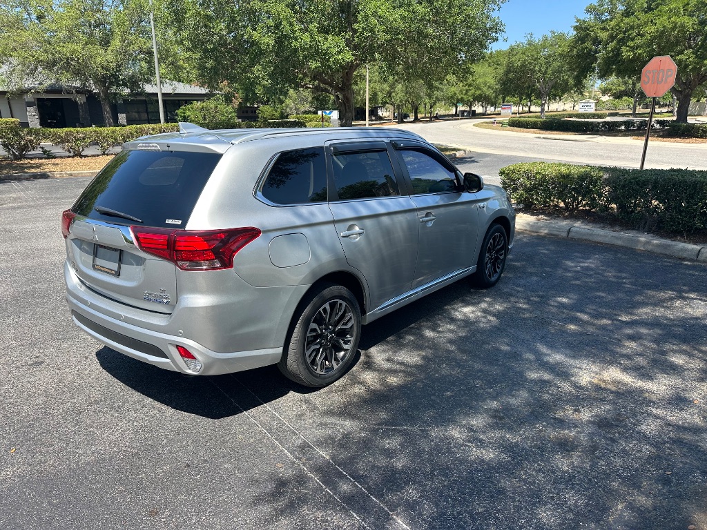 2018 Mitsubishi Outlander GT PHEV photo 7