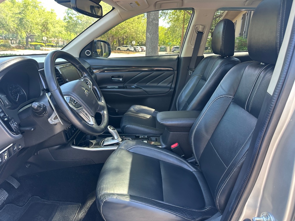 2018 Mitsubishi Outlander GT PHEV photo 12