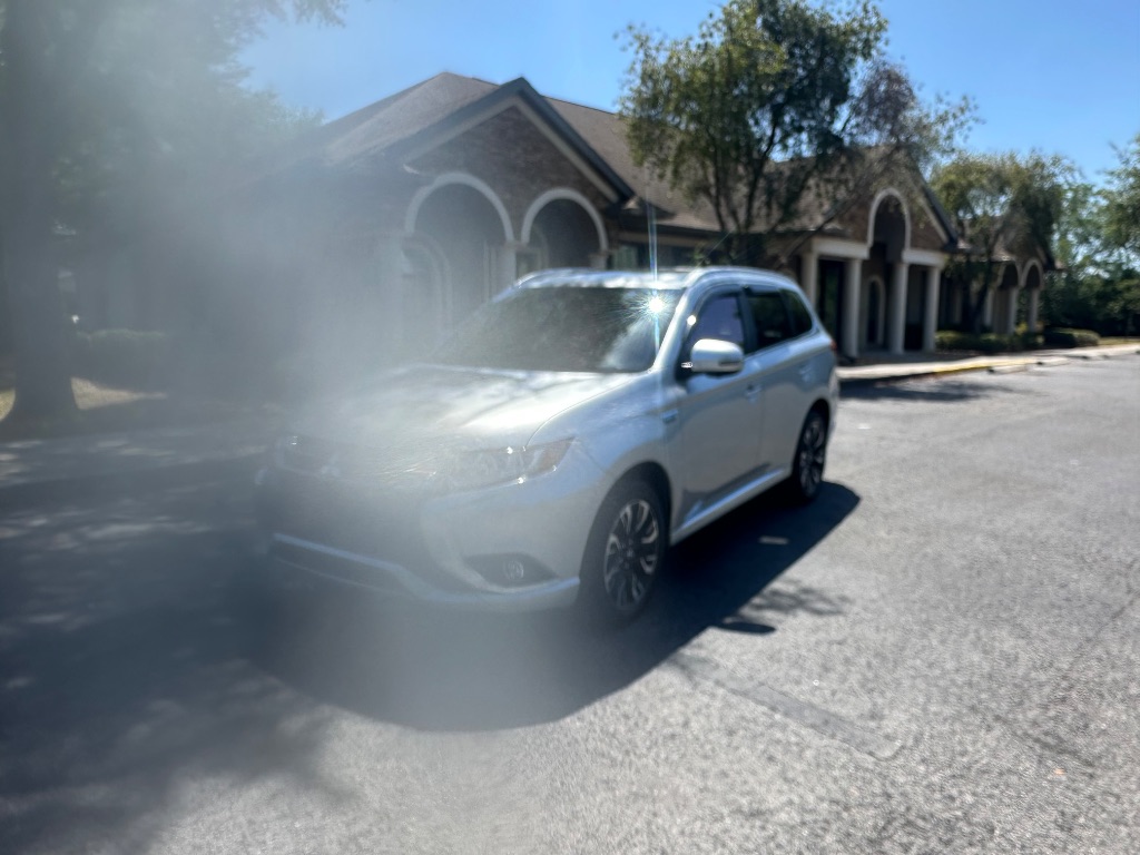 2018 Mitsubishi Outlander GT PHEV photo 3