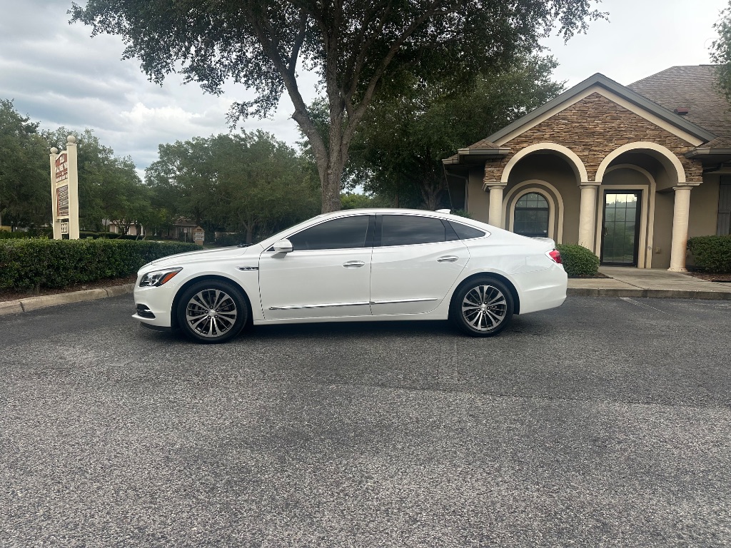 2017 Buick LaCrosse Premium photo 11