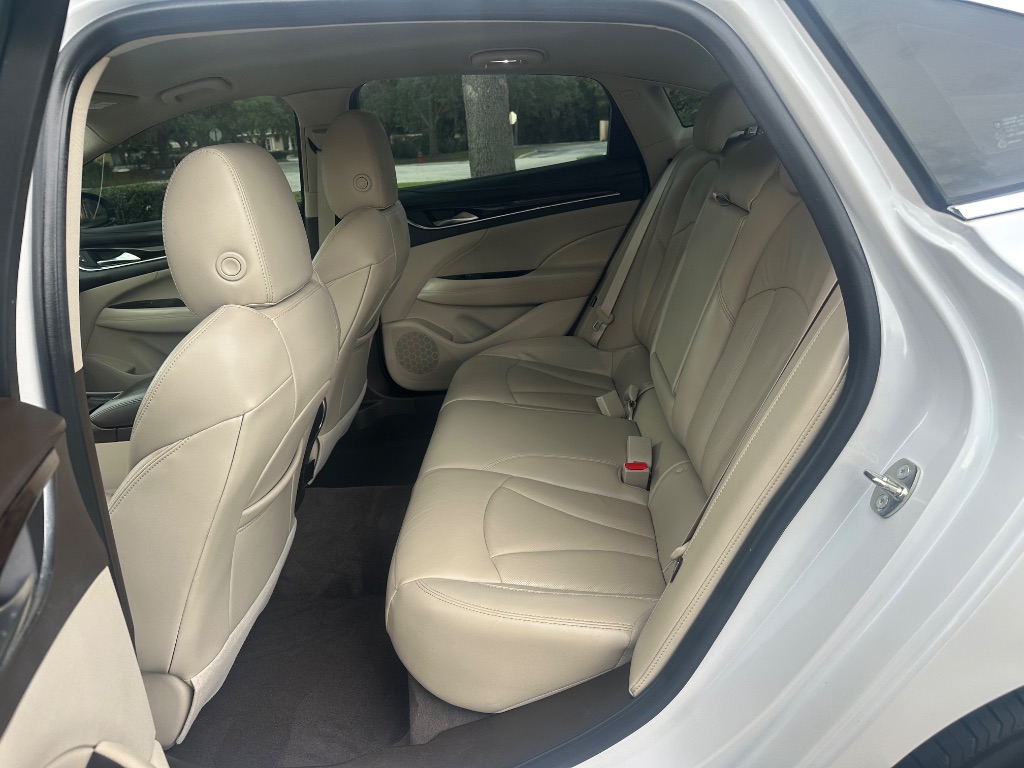 2017 Buick LaCrosse Premium photo 14