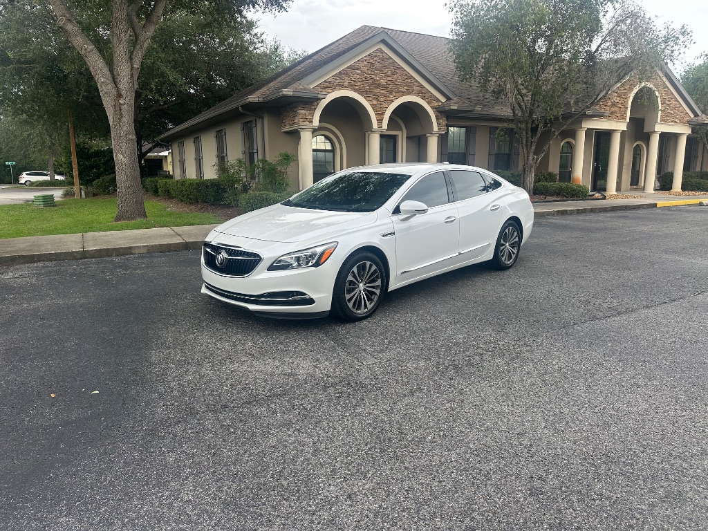 2017 Buick LaCrosse Premium photo 2