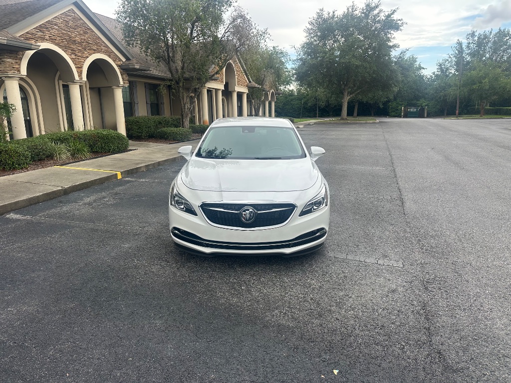 2017 Buick LaCrosse Premium photo 5