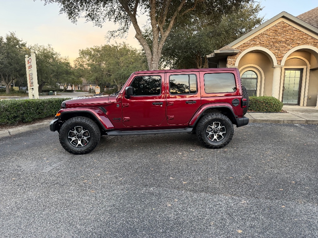 2021 Jeep Wrangler Unlimited Sahara Altitude - Photo 11