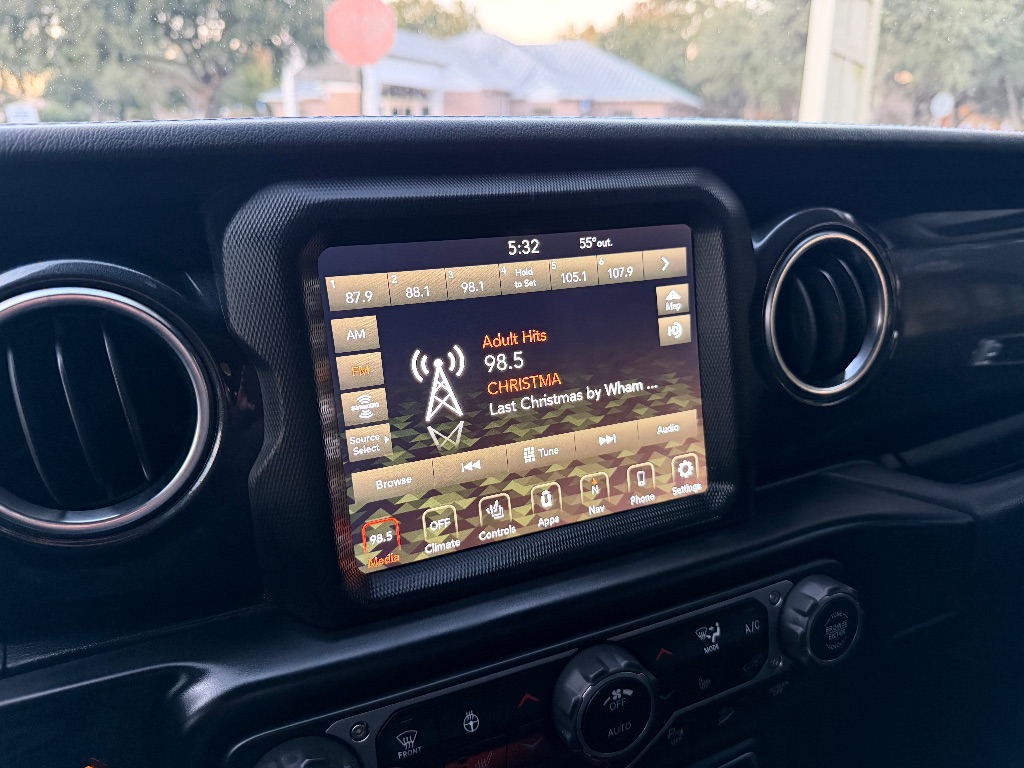 2021 Jeep Wrangler Unlimited Sahara Altitude - Photo 16