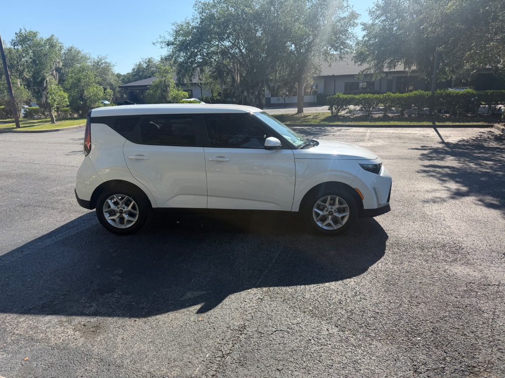 2025 Kia Soul LX - Photo 6