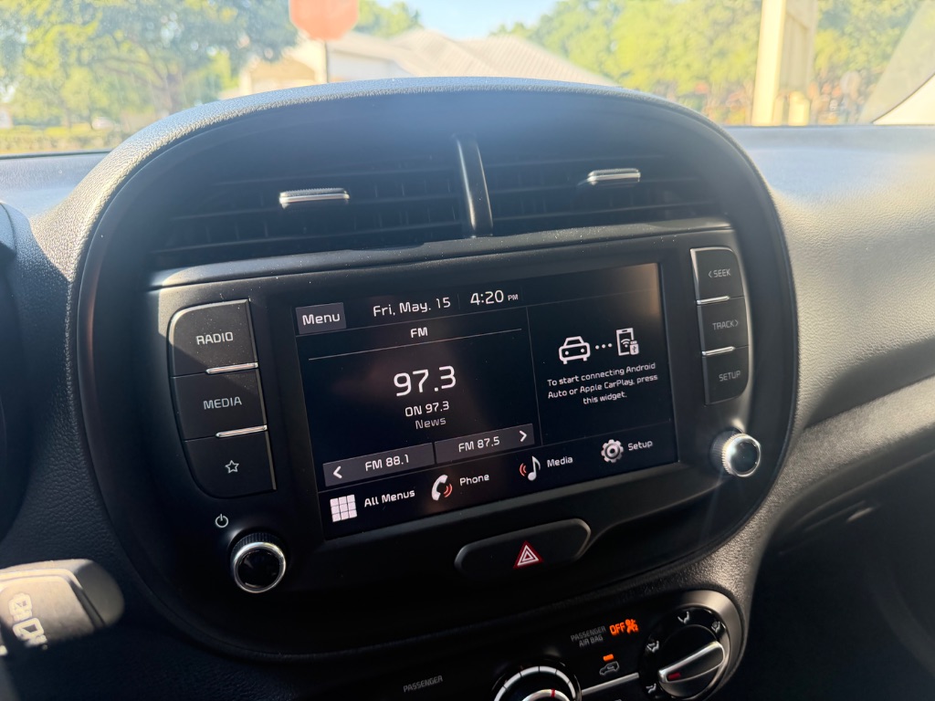 2025 Kia Soul LX - Photo 14