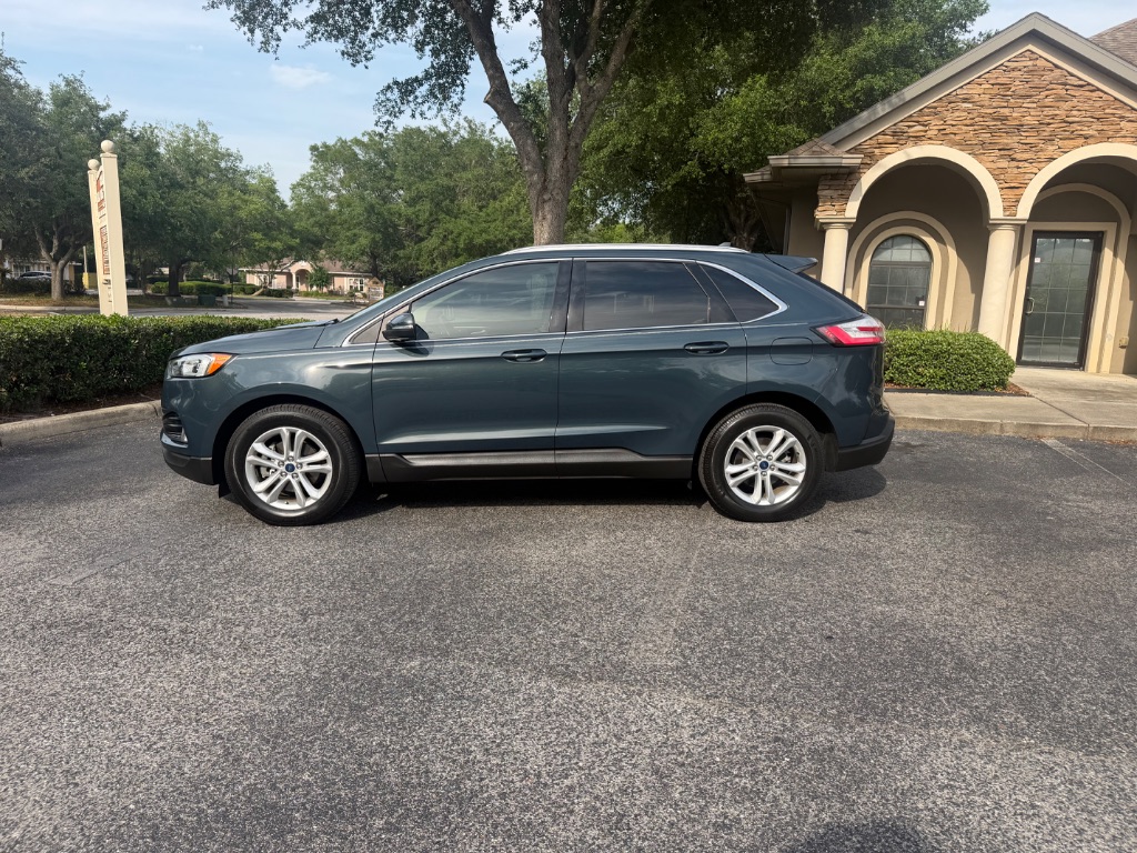 2019 Ford Edge SEL's photo