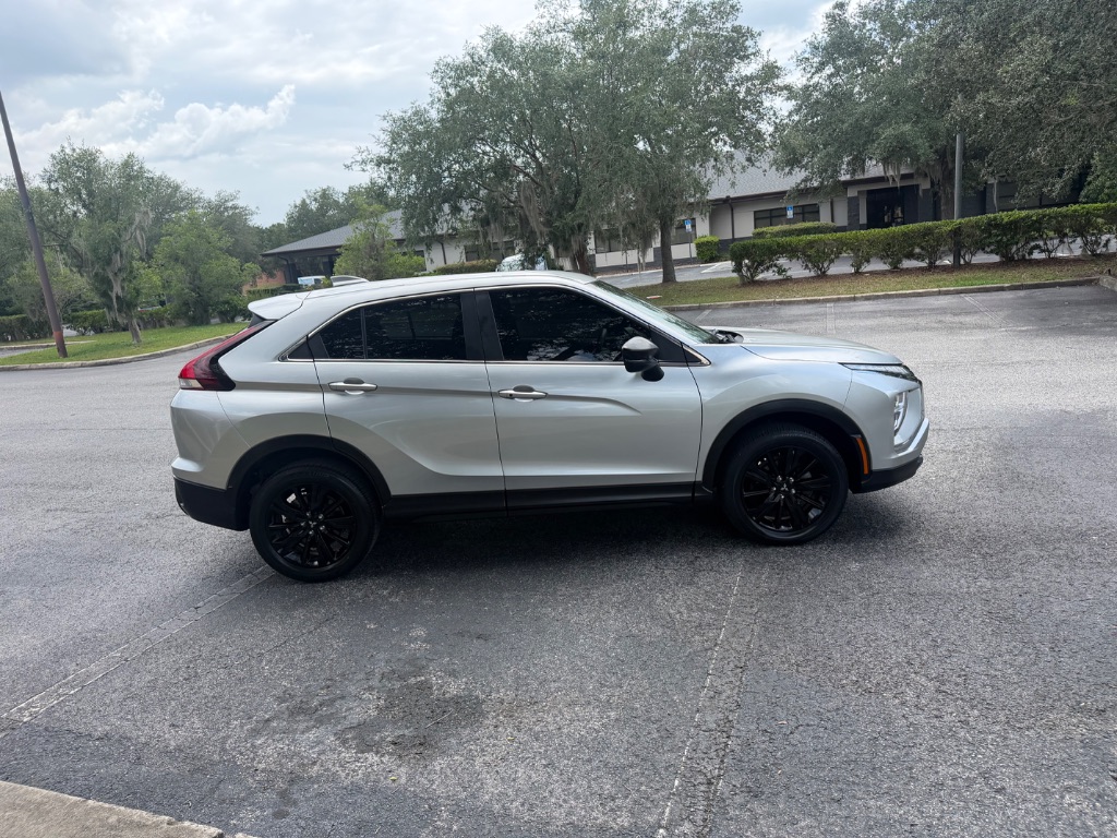 2024 Mitsubishi Eclipse Cross LE - Photo 7
