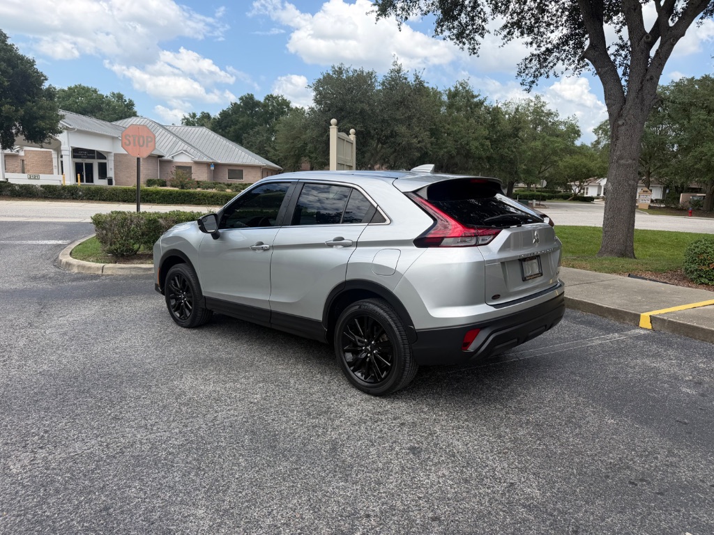2024 Mitsubishi Eclipse Cross LE - Photo 10