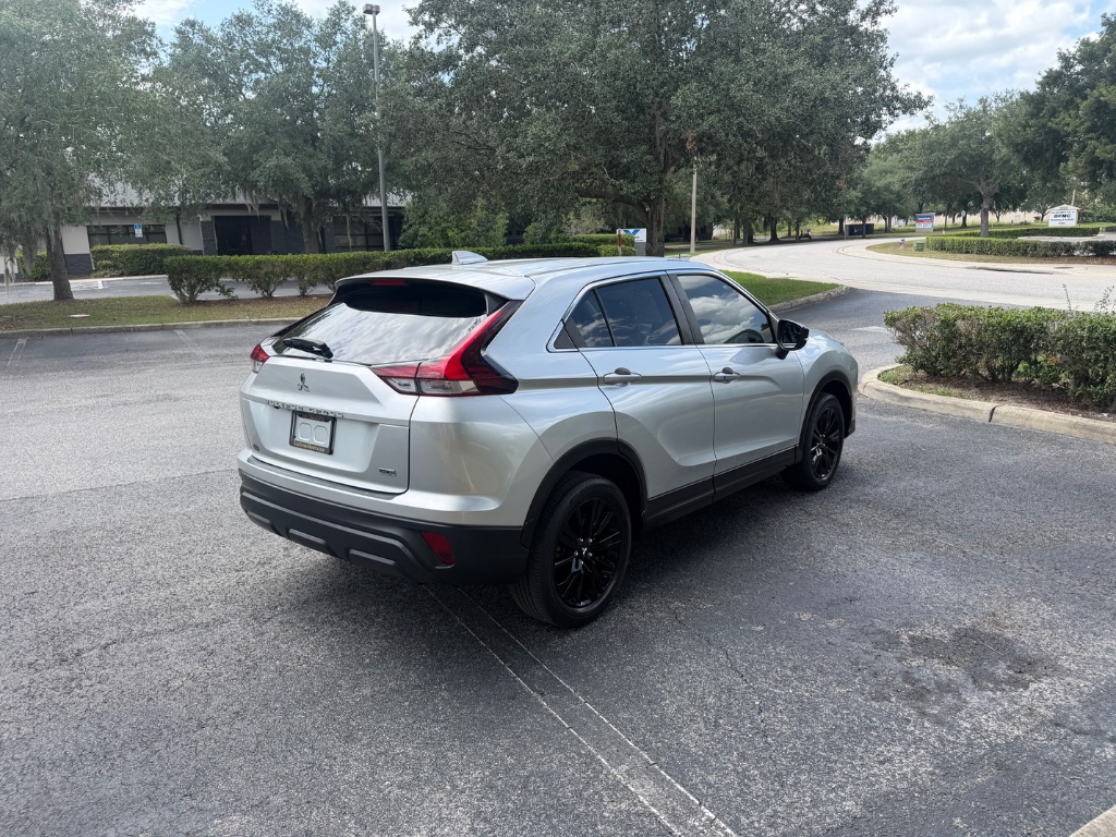 2024 Mitsubishi Eclipse Cross LE - Photo 8