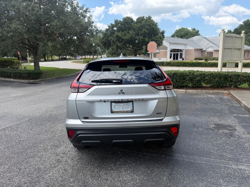 2024 Mitsubishi Eclipse Cross LE - Photo 9